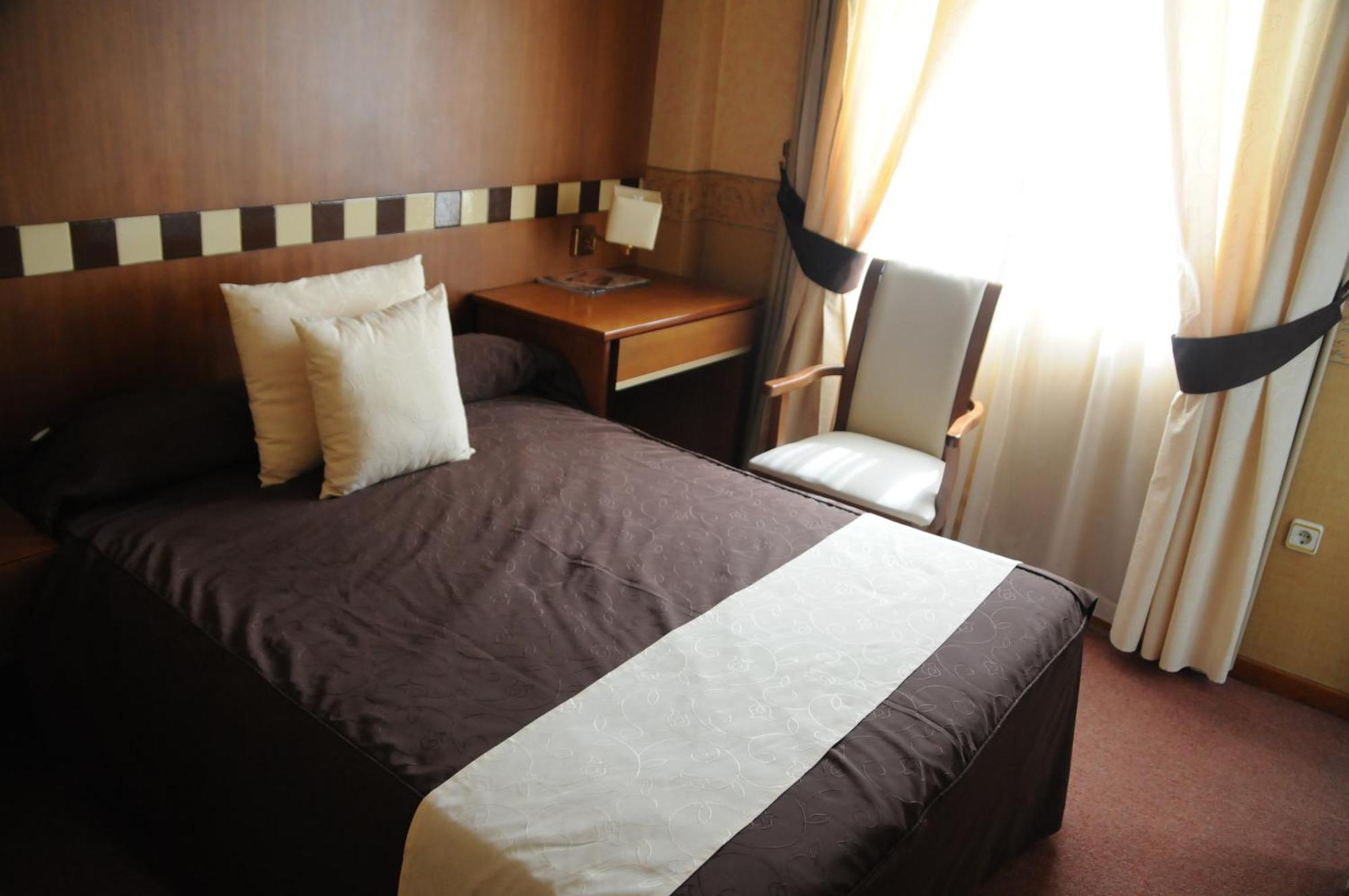 Hotel Las Yucas Atarfe Oda fotoğraf